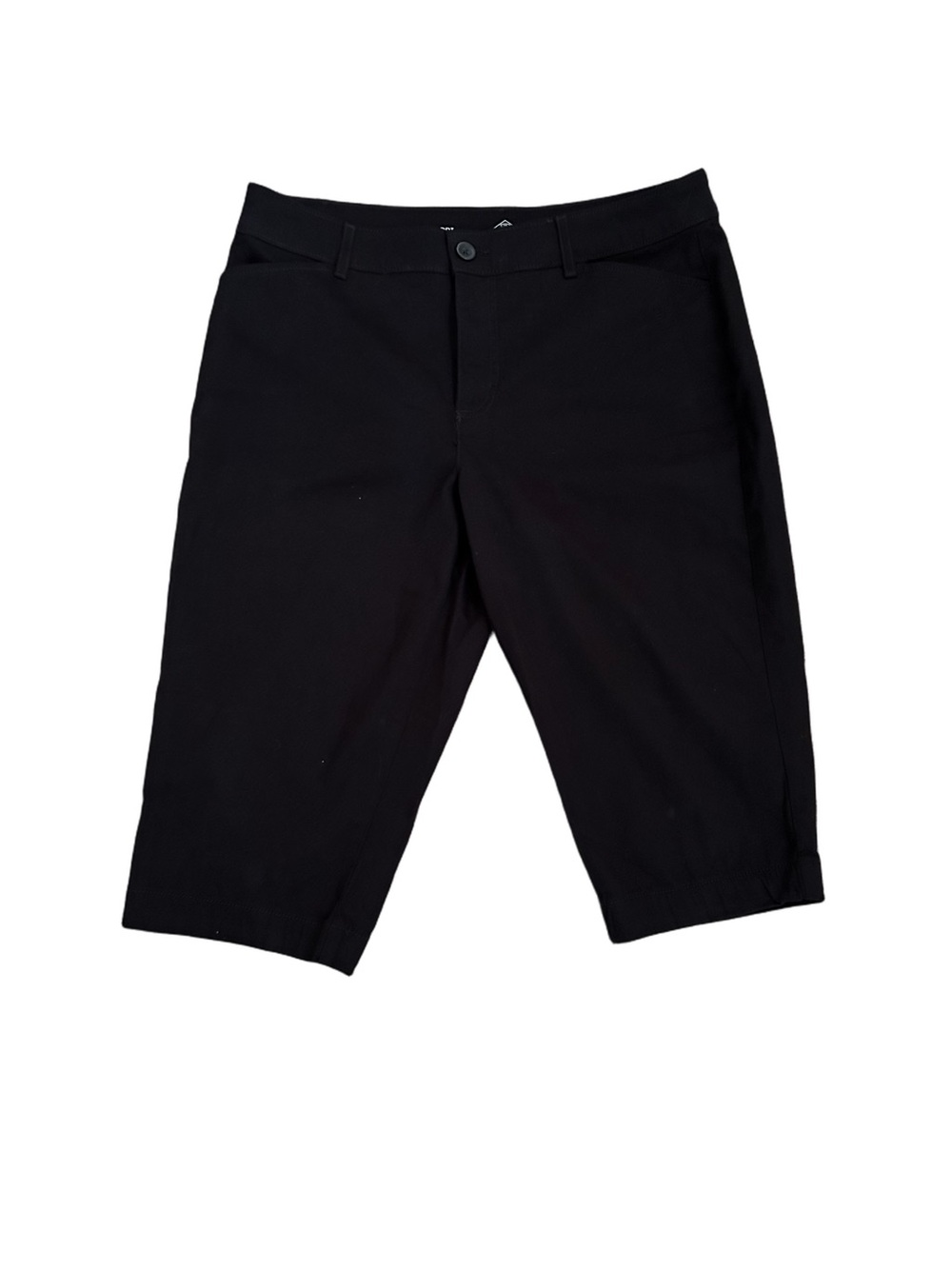 St. John's Bay Women’s Black Flat Front Capri pants size 14P